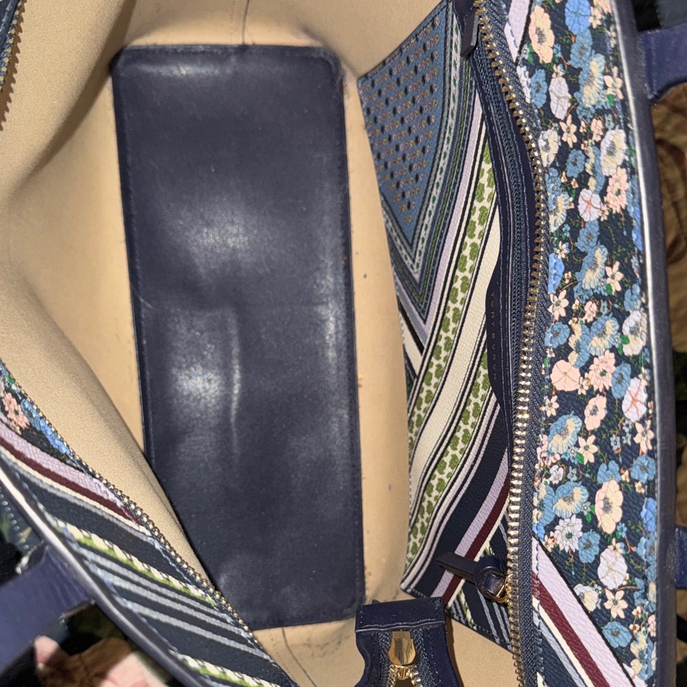 Tory Burch RARE Multicolor Floral Tote & Wallet Set - Picture 4 of 16